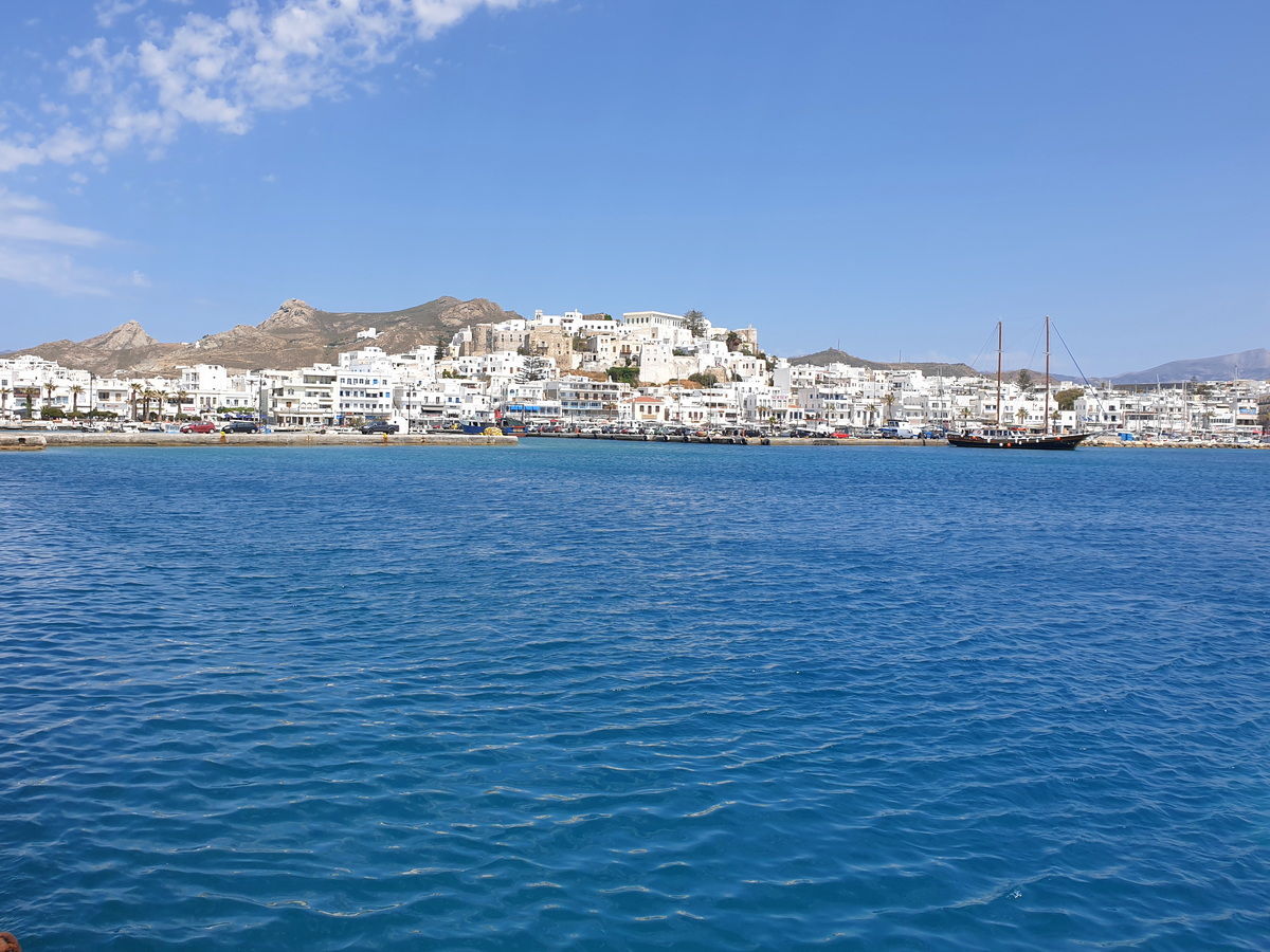 Griechenland -  Naxos - Schon von der Fähre bietet sich ein herrlicher Blick auf Naxos-Stadt