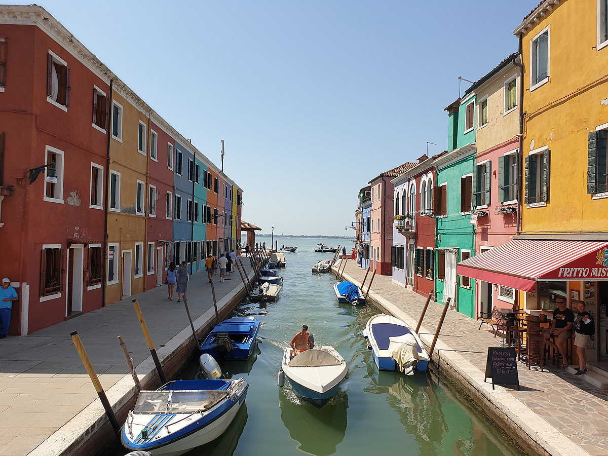 Insel Burano in der Lagune von Venedig, Italien