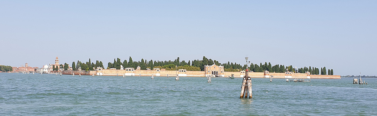 Friedhofsspaziergang auf der Insel San Michele in Venedig